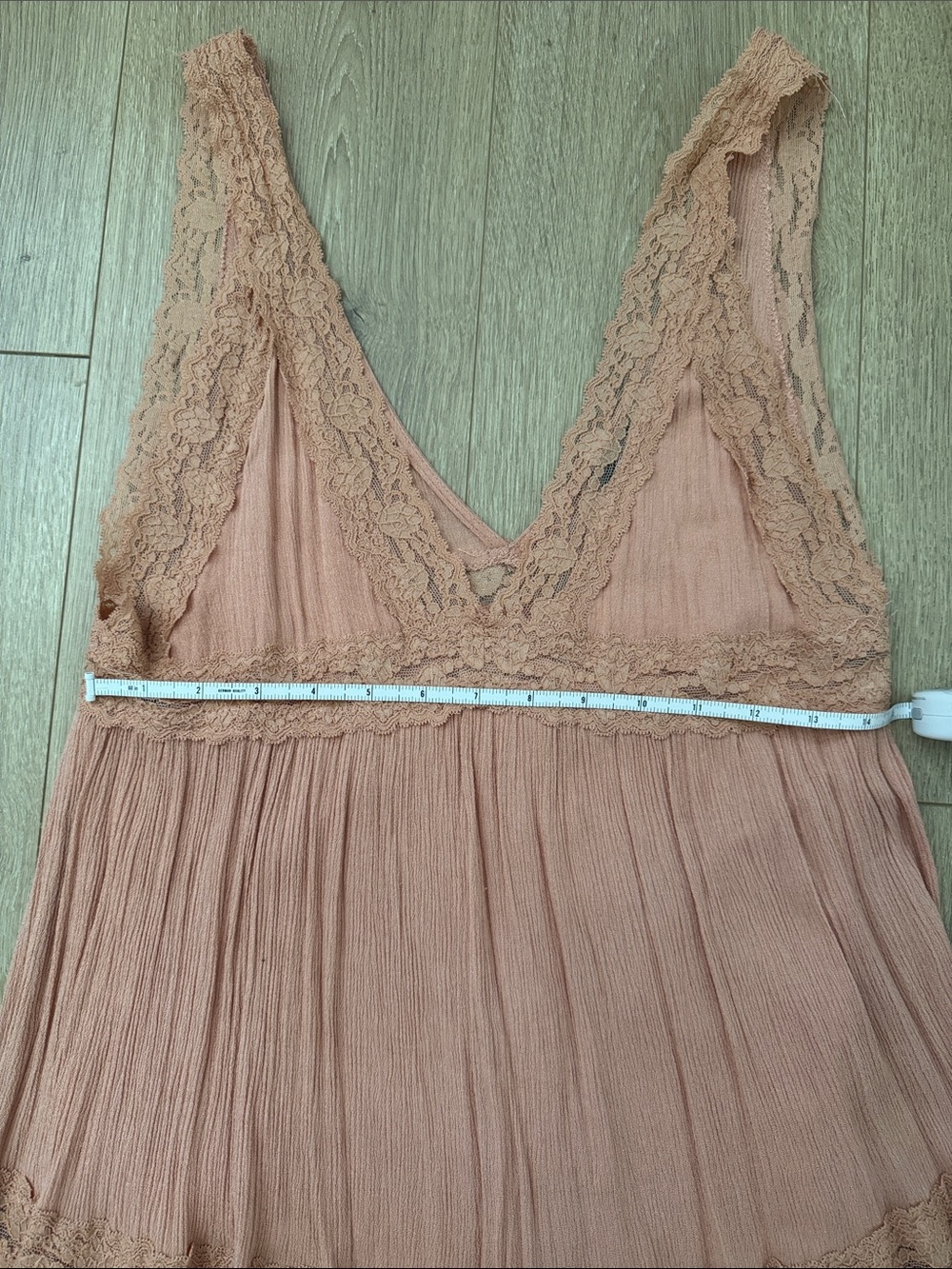 Vici Sleeveless Lace-Trim Maxi Dress in Dusty Rose - Picture 3 of 3